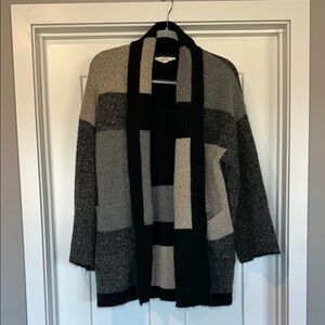Stylish Black and Gray Colorblock Cardigan